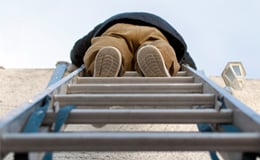 Image{width=null,height=null,url='https://blog.frankcrum.com/hubfs/FC_Resource_safetyladders.jpg',altText=''}
